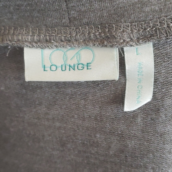 Soft Olive Green Lounge Watertall Jacket, Size Large - Picture 7 of 7